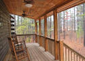 Nearly new log cabin rental
