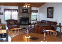 Mountaintop cabin rental in central location
